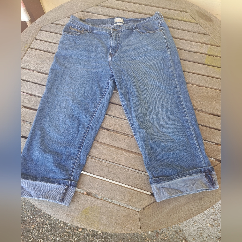 Levi's Capri 515